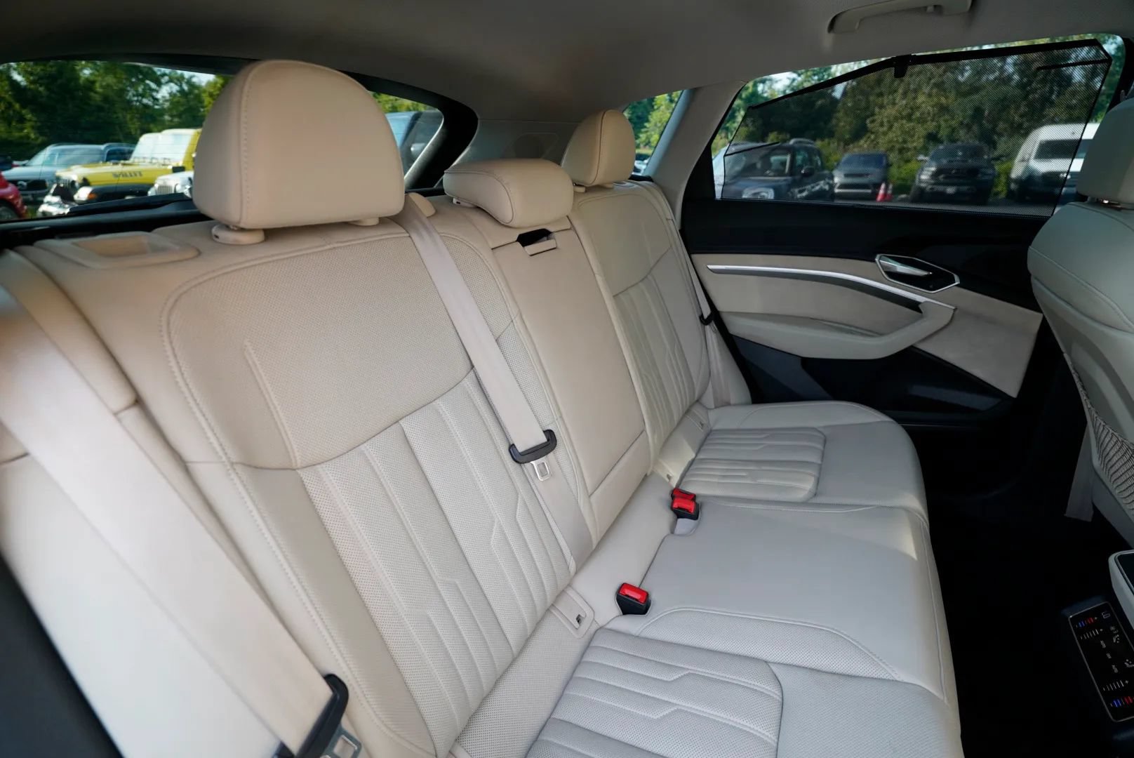 Used 2019 Audi e-tron Prestige AWD/4WD image 37
