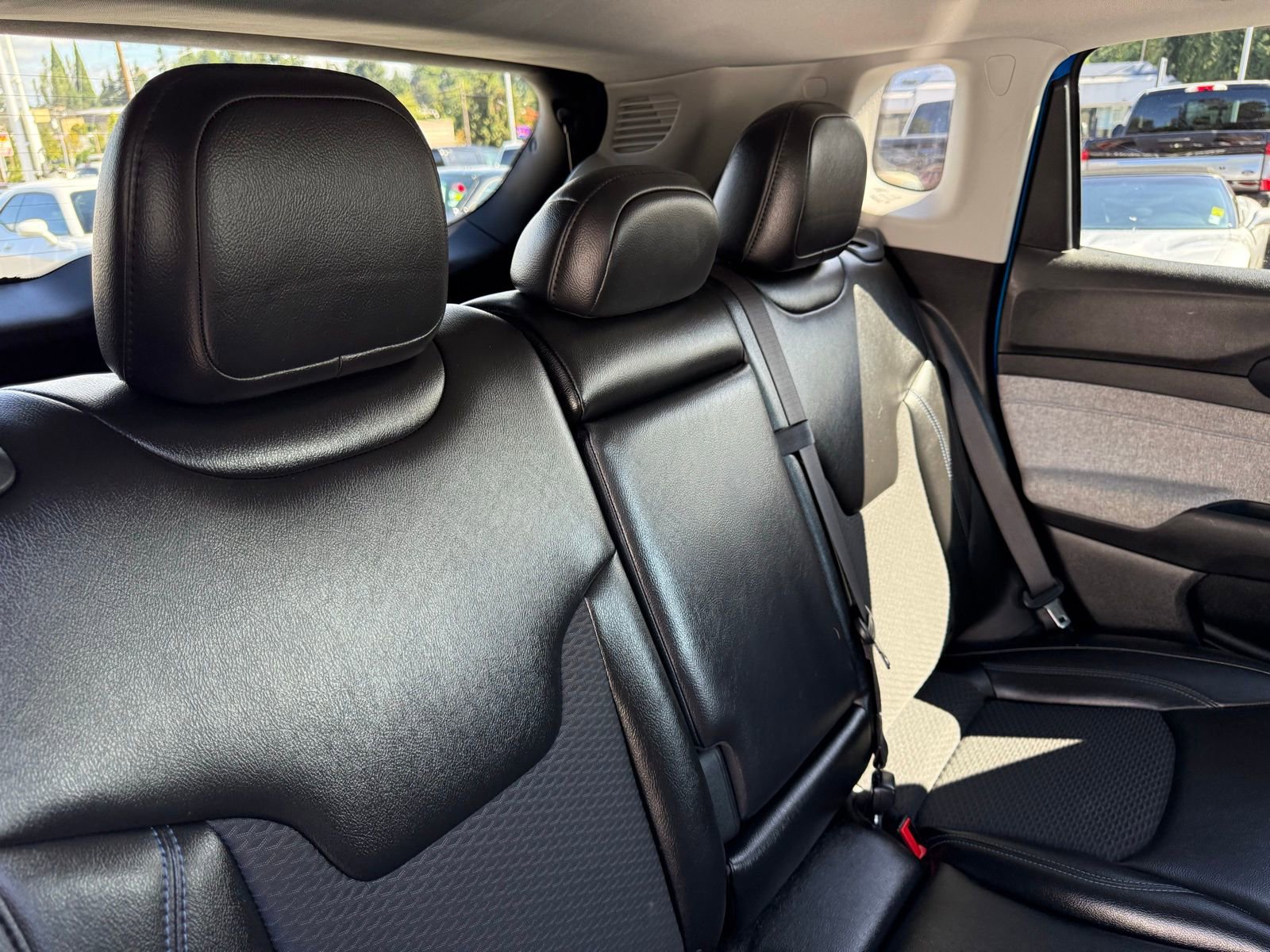 Used 2022 Jeep Compass Latitude w/ Convenience Group image 16