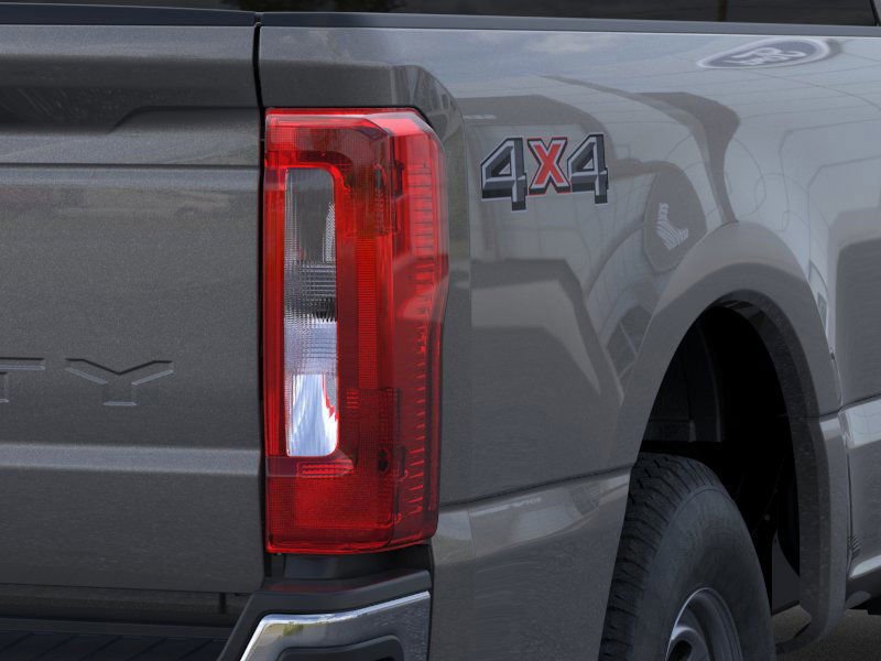 New 2026 Ford F250 XL w/ XL Chrome Package image 21