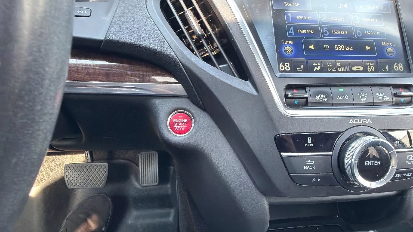 Used 2017 Acura MDX SH-AWD image 23