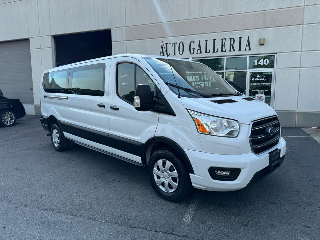 Used 2020 Ford Transit 350 XLT RWD image 3