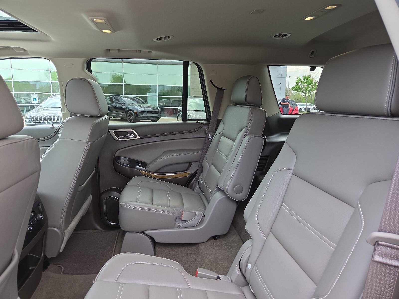 Used 2017 GMC Yukon Denali image 9