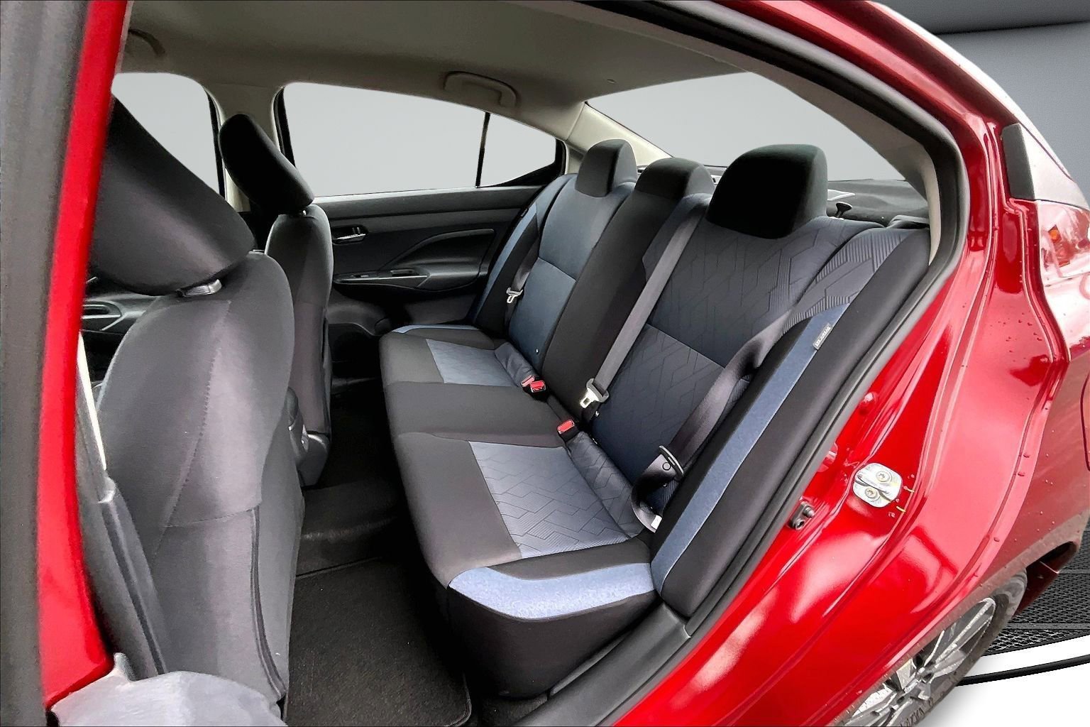 Used 2025 Nissan Versa SV w/ Trunk Package image 12