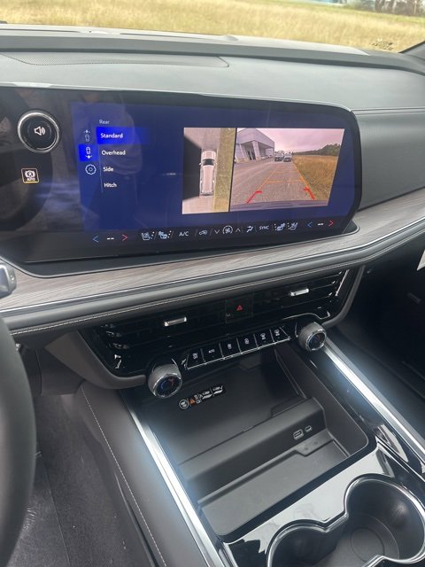 New 2026 Chevrolet Suburban Premier image 25