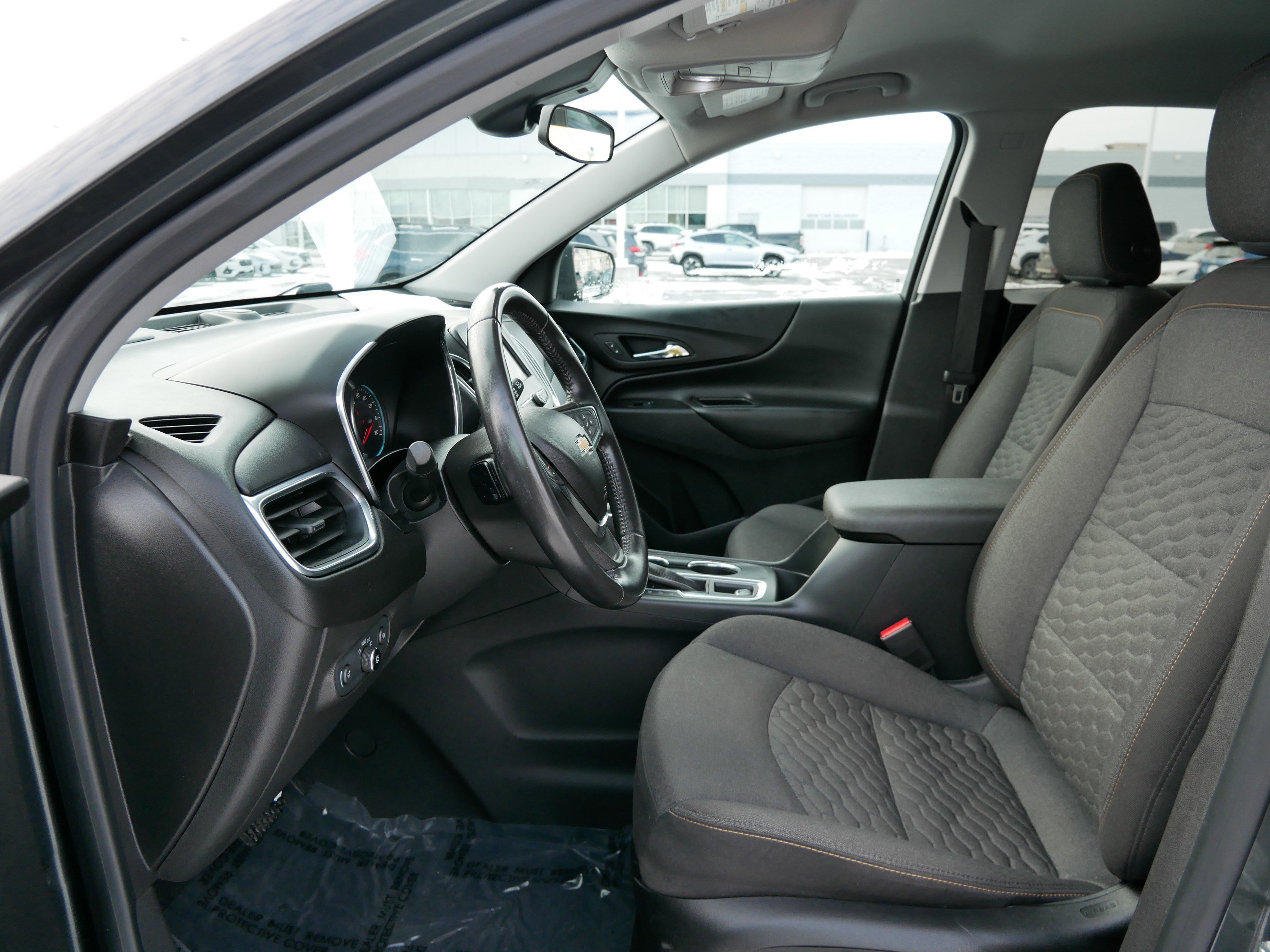 Used 2020 Chevrolet Equinox LT image 32