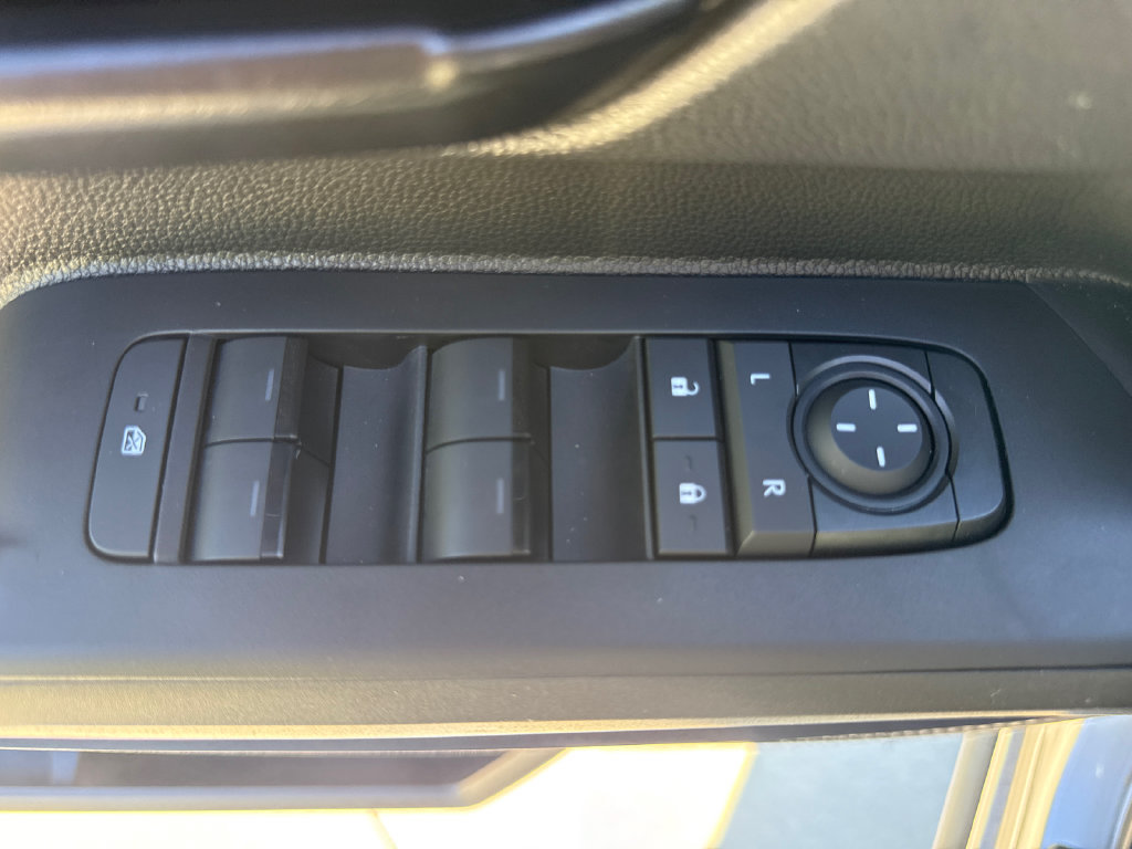 Used 2024 Toyota Tacoma SR5 w/ SR5 Upgrade Package RWD image 14