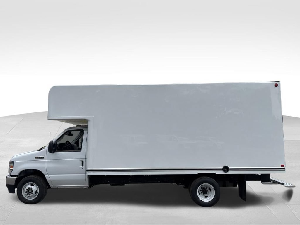 New 2027 Ford E-450 and Econoline 450 Super Duty w/ Power Equipment Group RWD image 2