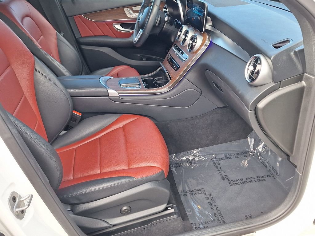 Used 2022 Mercedes-Benz GLC 300 4MATIC image 26