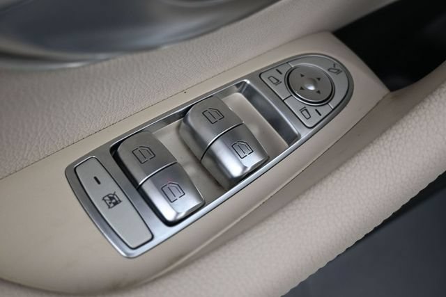 Used 2017 Mercedes-Benz E 300 4MATIC image 17