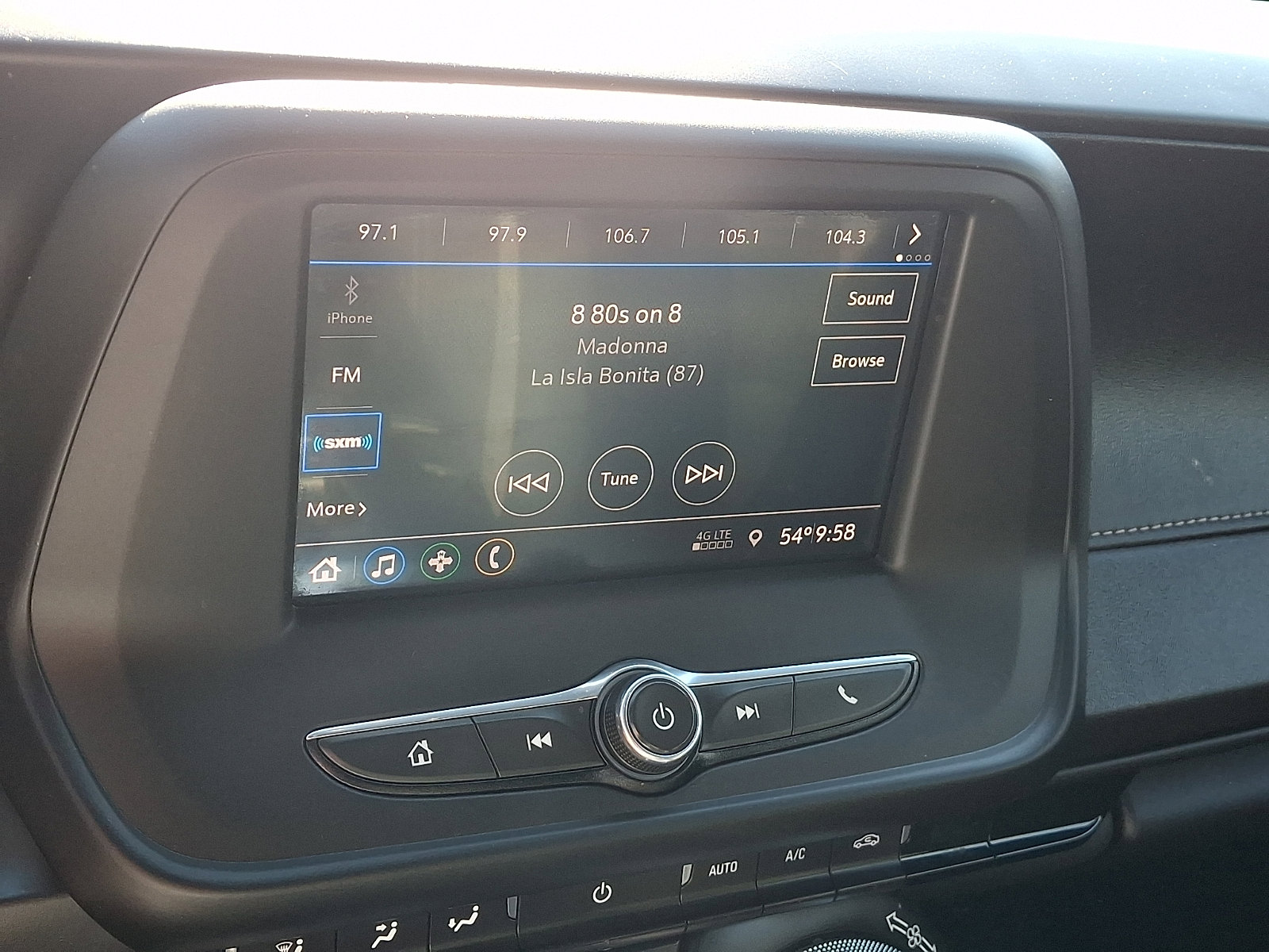 Used 2020 Chevrolet Camaro LT RWD image 23