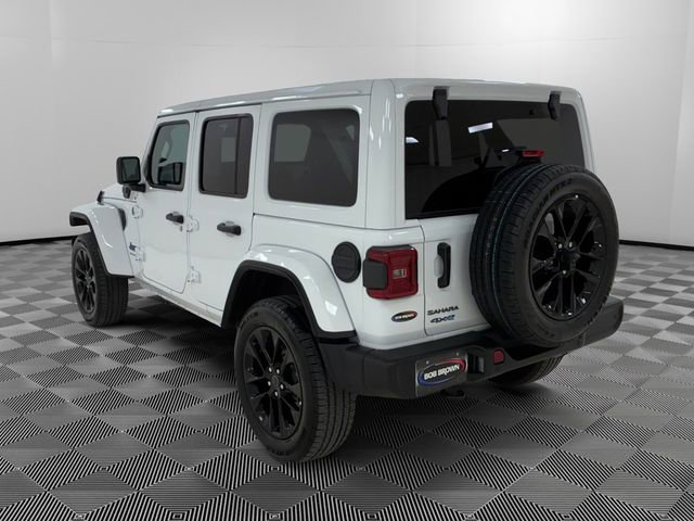 Used 2025 Jeep Wrangler Unlimited Sahara w/ Safety Group image 5
