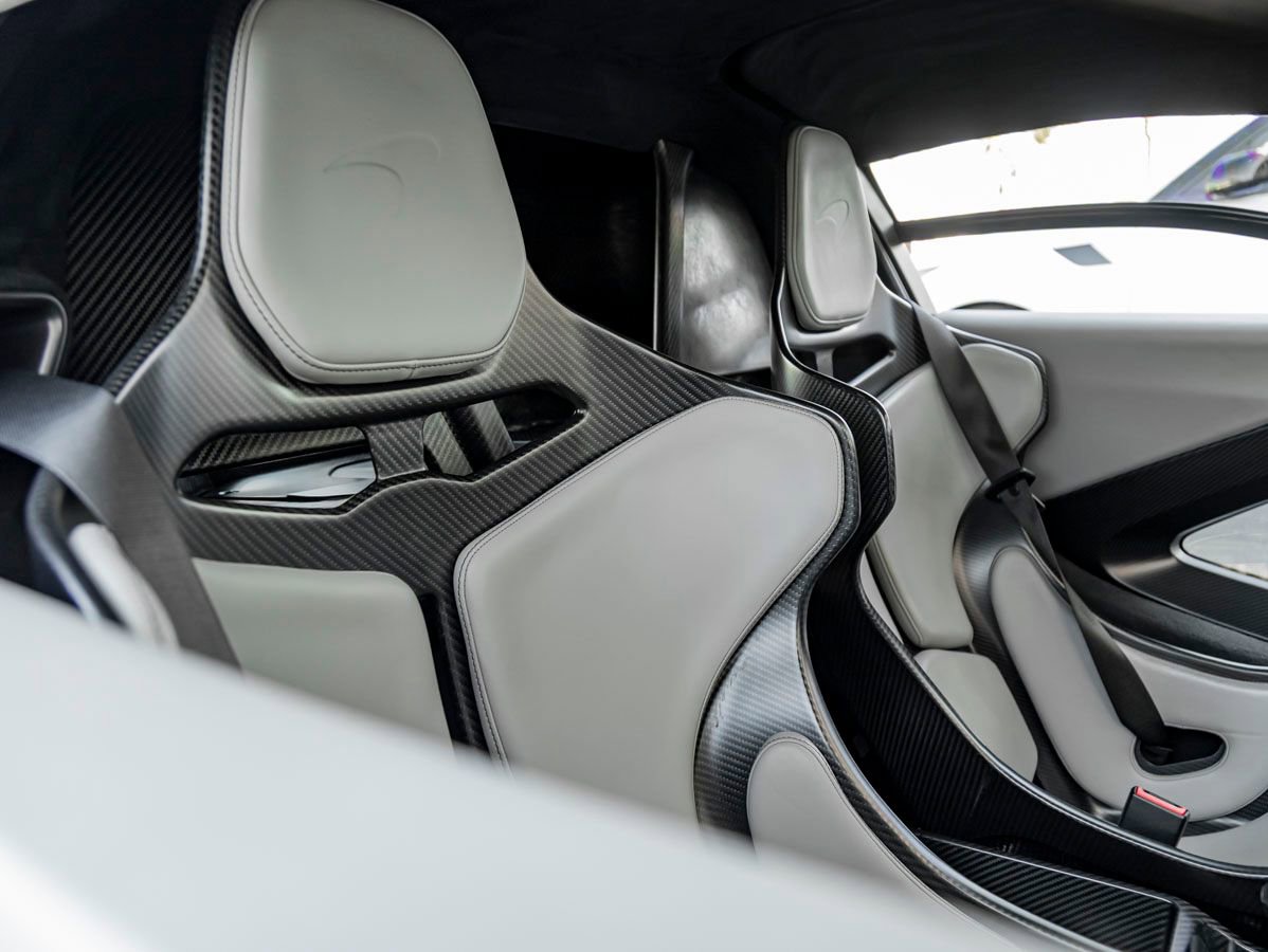 Used 2019 McLaren Senna RWD image 22