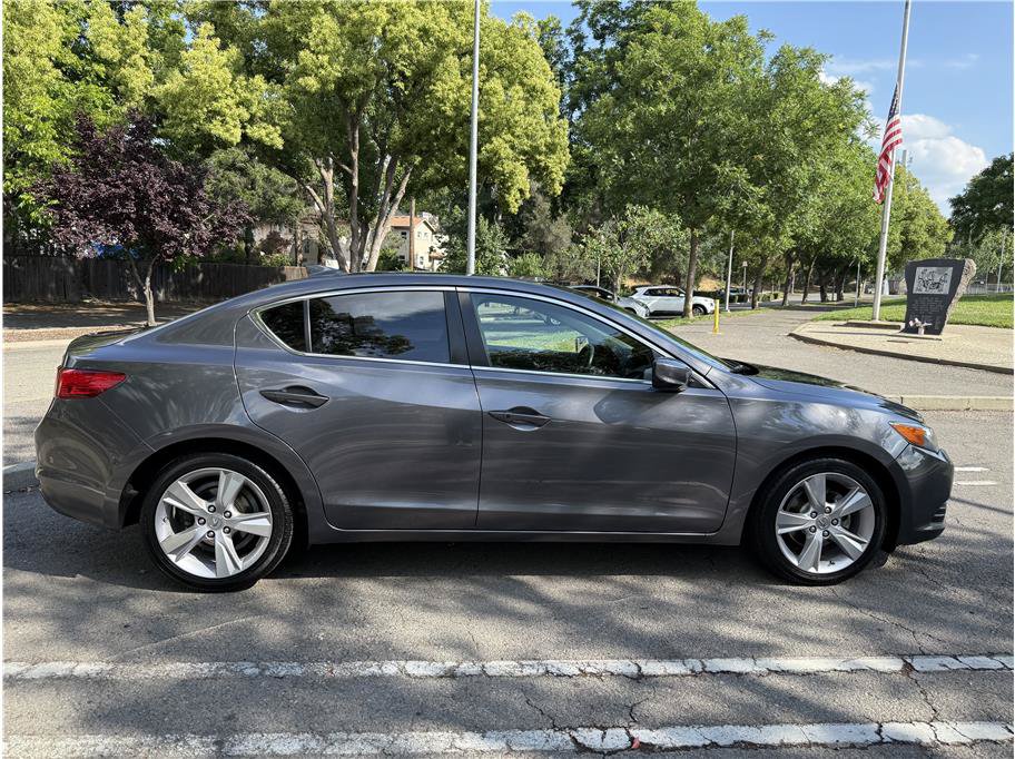 Used 2015 Acura ILX w/ Technology Package FWD image 8
