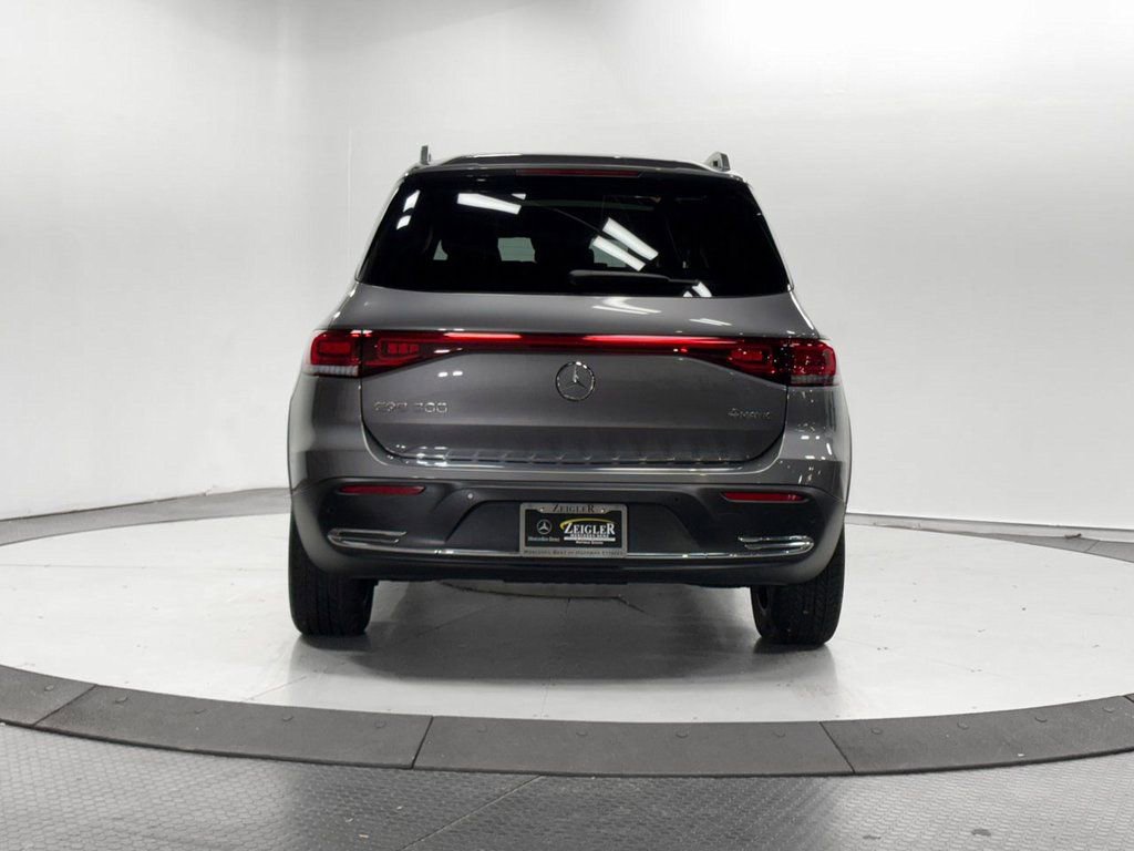 Used 2023 Mercedes-Benz EQB 300 4MATIC w/ Pinnacle Package image 29
