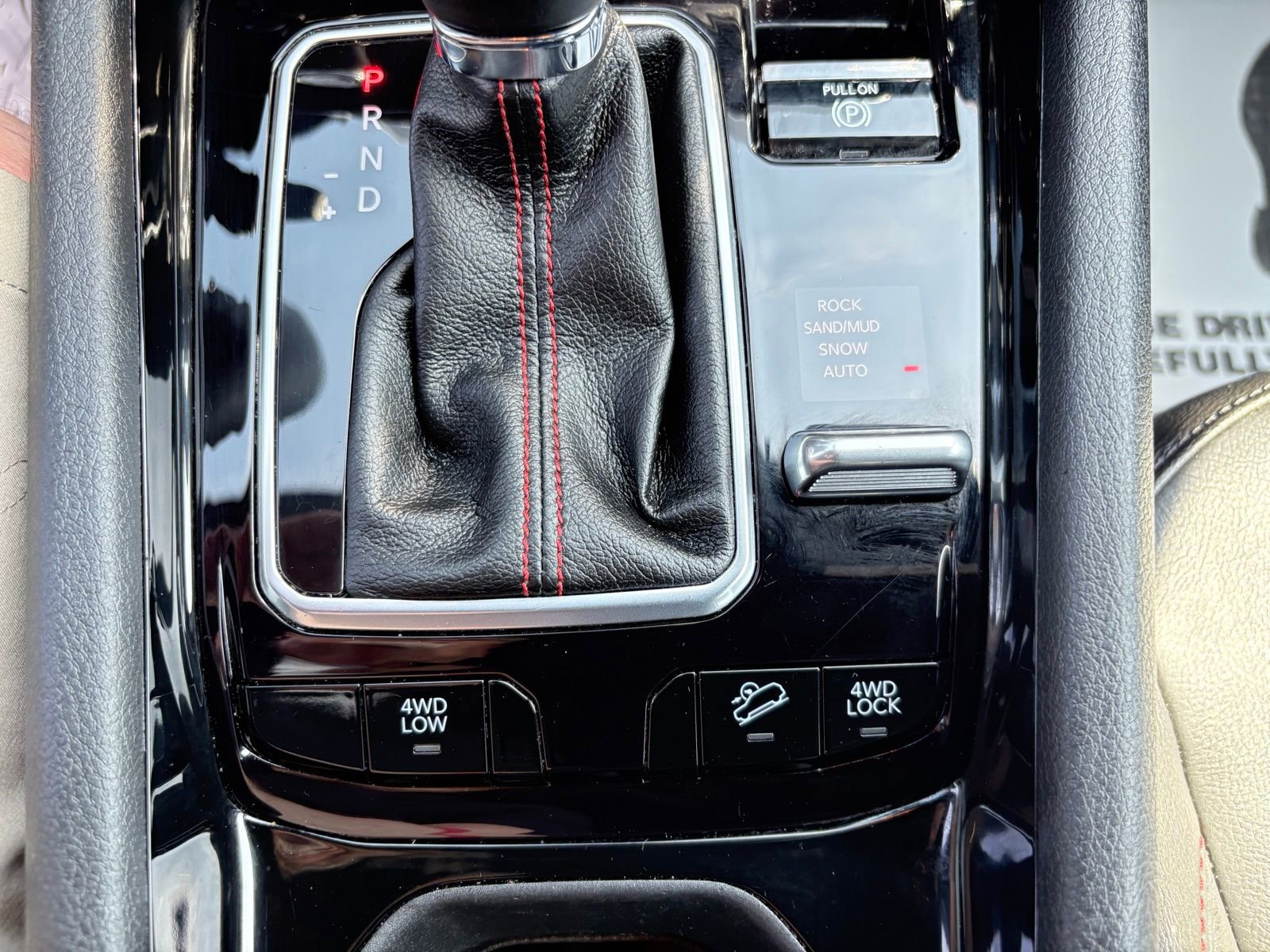 Used 2024 Jeep Compass Trailhawk image 22