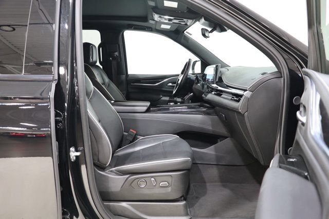 Used 2024 Cadillac Escalade ESV Sport AWD/4WD image 38