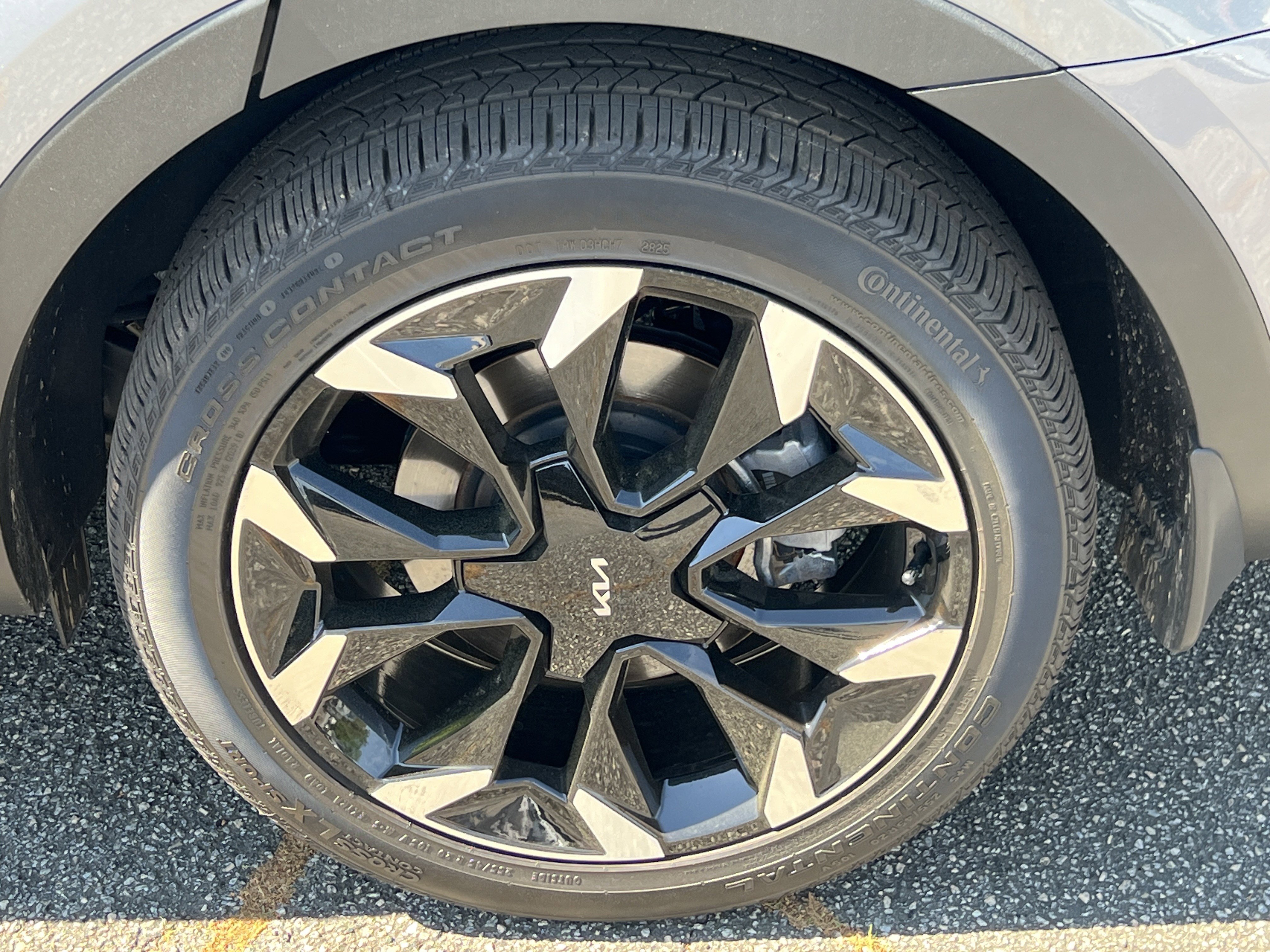 Certified 2025 Kia Sorento EX w/ Panoramic Sunroof Package image 19
