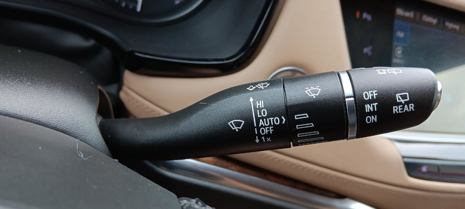 Used 2021 Cadillac XT5 Premium Luxury w/ Platinum Package image 16