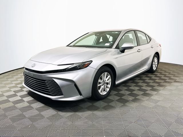 Certified 2025 Toyota Camry LE image 4