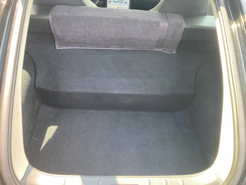 Used 2006 Chrysler Crossfire Limited image 17