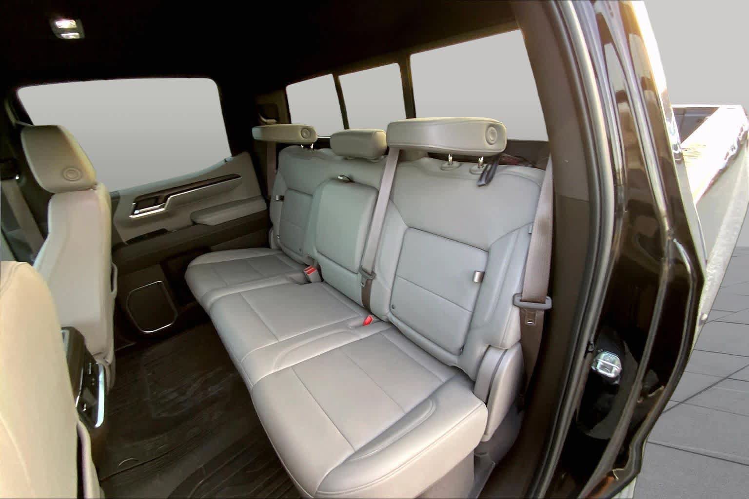 Used 2023 GMC Sierra 1500 SLT w/ SLT Premium Package AWD/4WD image 20