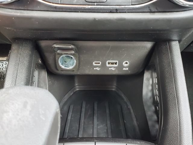Certified 2022 Chevrolet TrailBlazer LT w/ Convenience Package FWD image 32