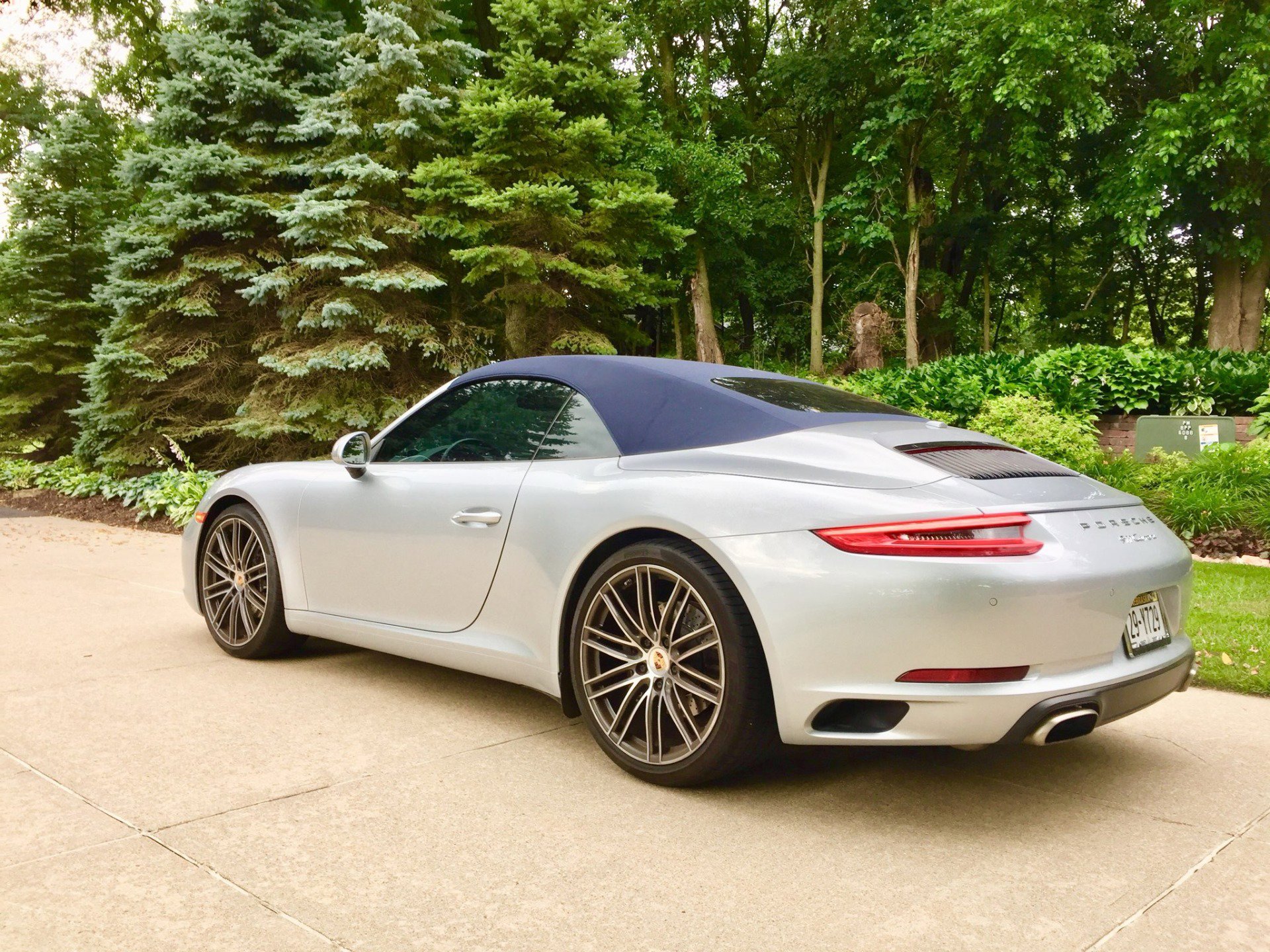 Used 2018 Porsche 911 Carrera image 4