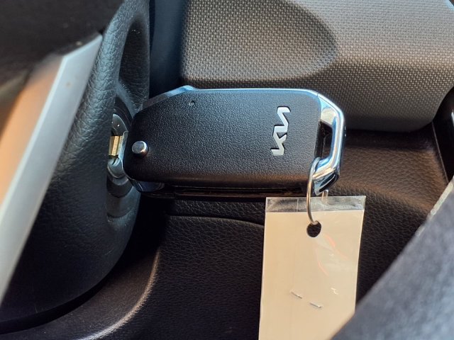 Used 2024 Kia Seltos LX AWD/4WD image 29