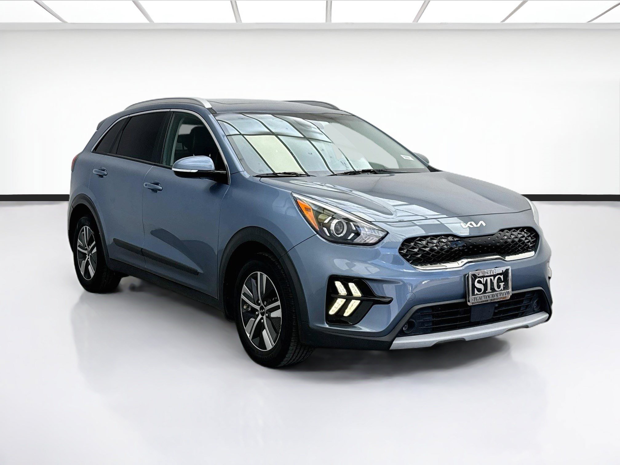Used 2022 Kia Niro EX Premium FWD image 3