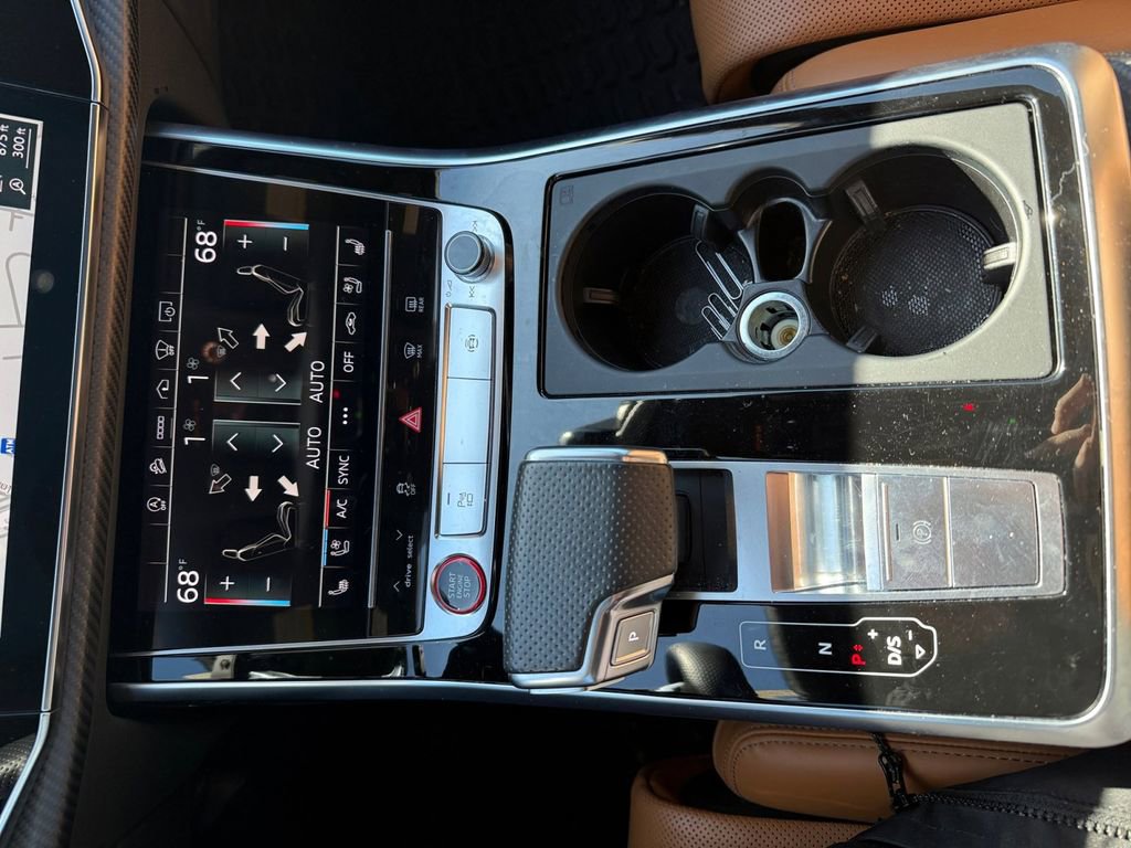 Used 2021 Audi RS Q8 image 21