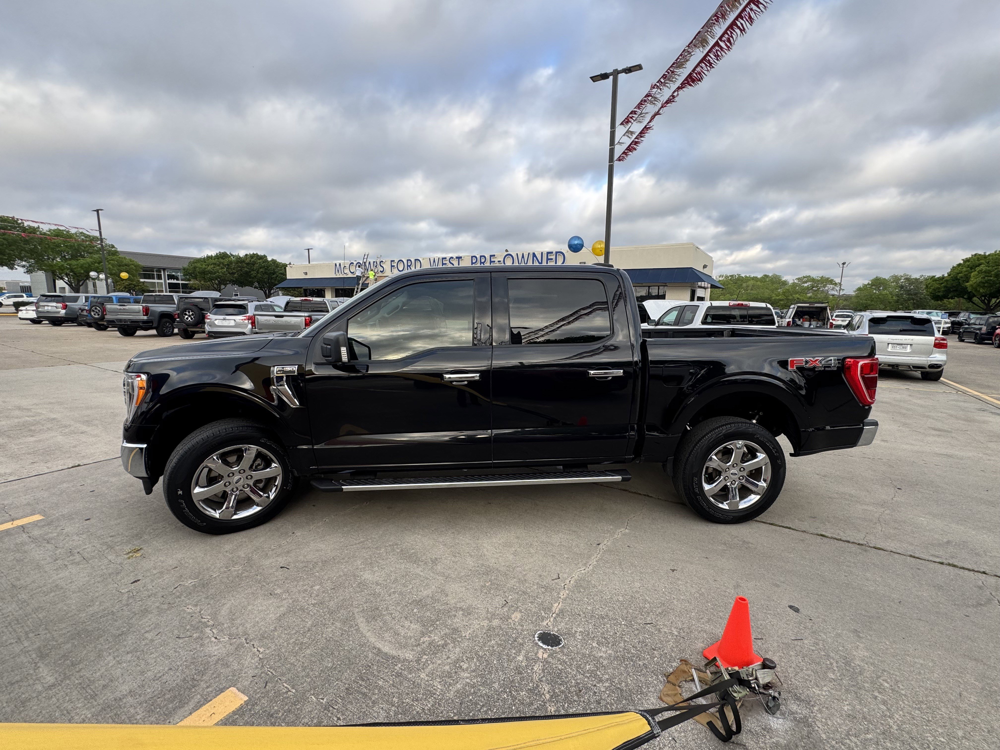 Used 2021 Ford F150 XLT w/ Equipment Group 302A High image 12