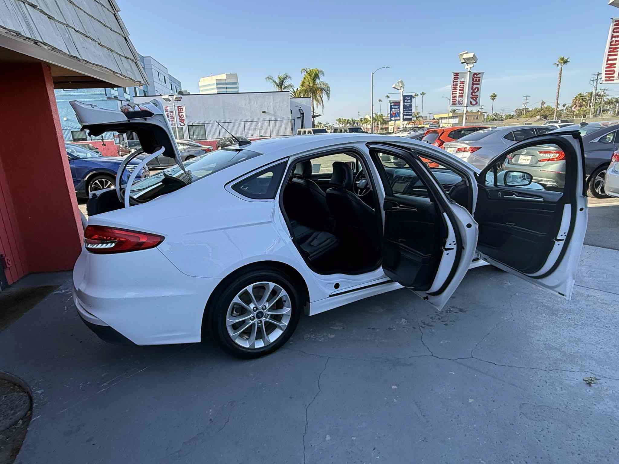 Used 2019 Ford Fusion Energi Titanium FWD image 52
