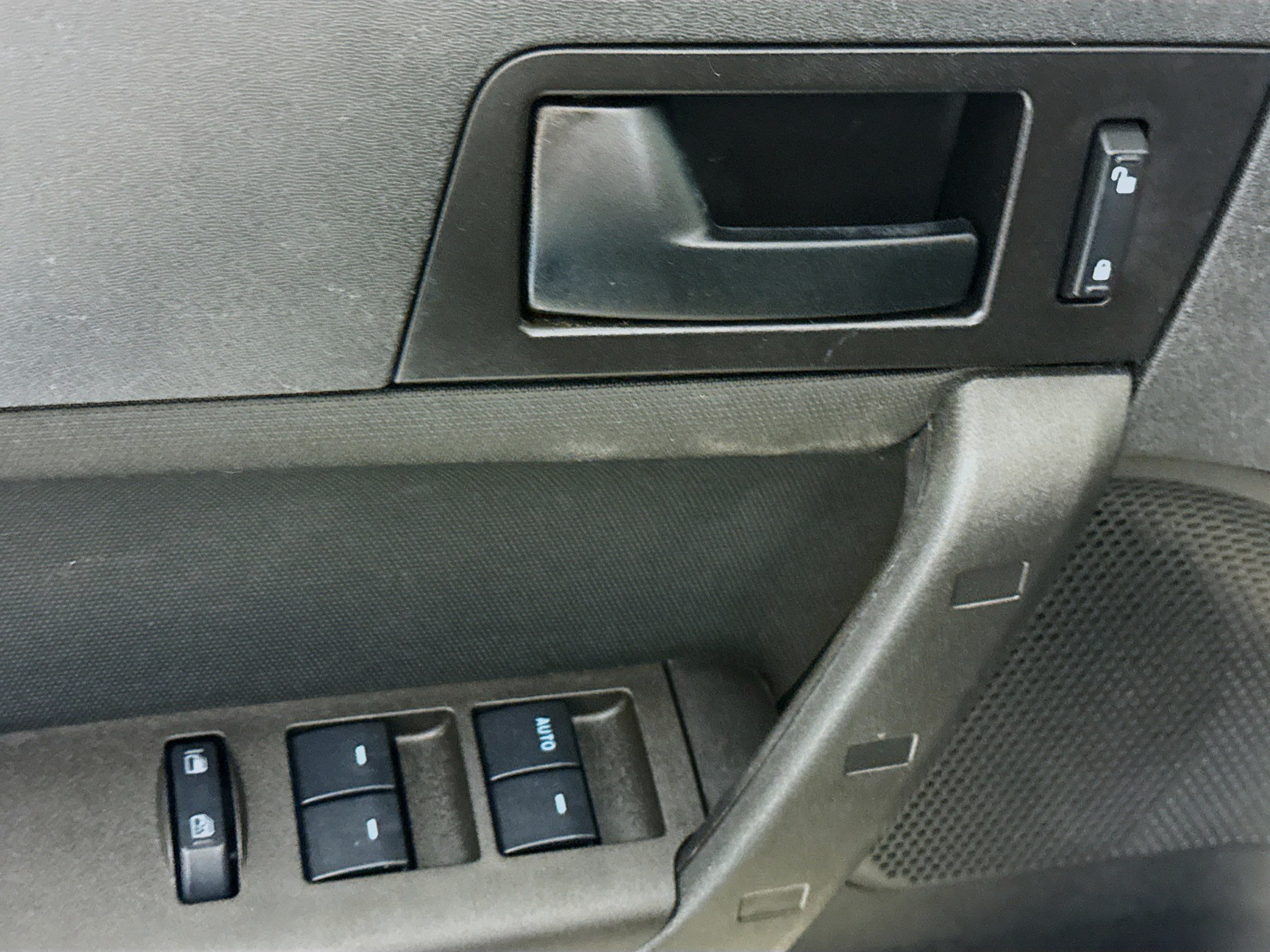 Used 2010 Ford Focus SE FWD image 19