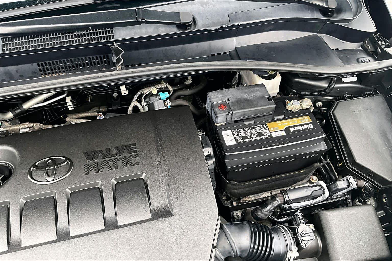 Used 2018 Toyota C-HR XLE FWD image 32