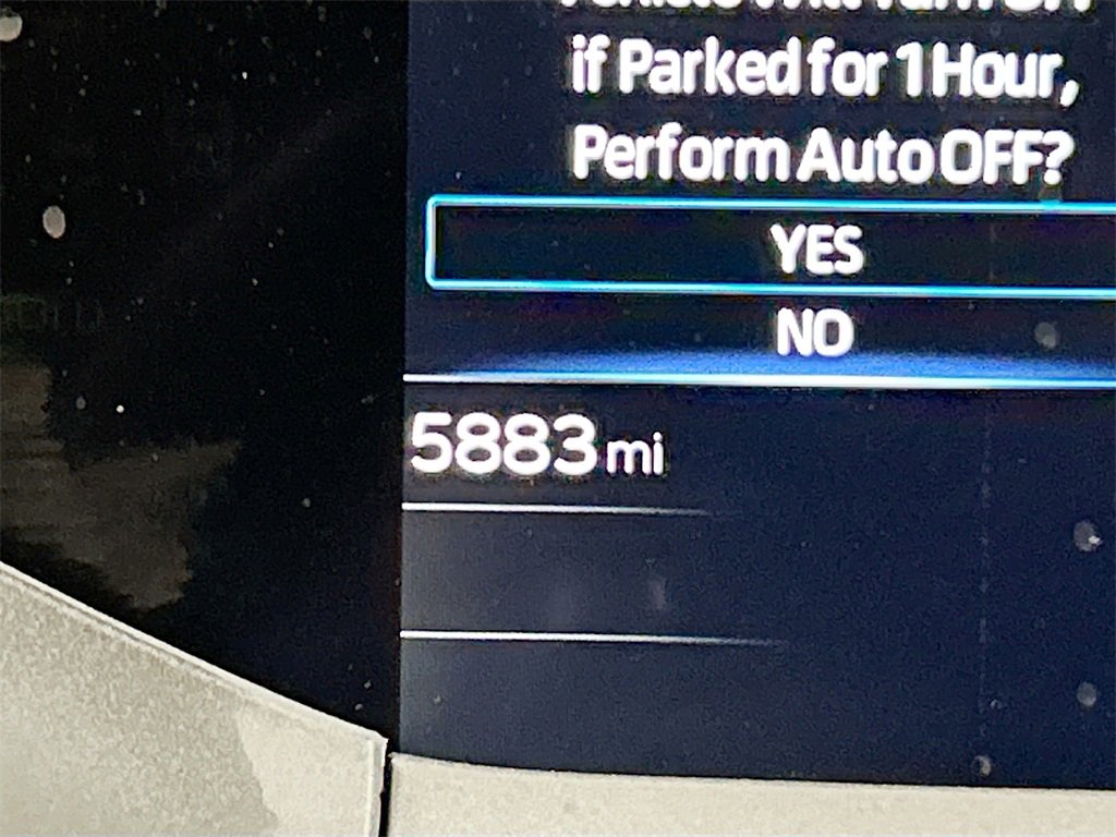 Used 2025 Toyota Prius Plug-In Hybrid image 10