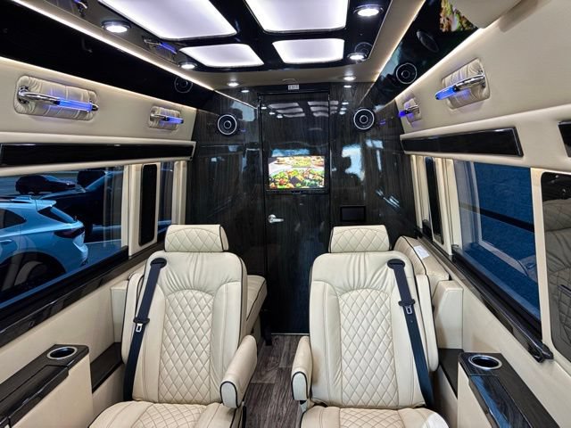 Used 2023 Mercedes-Benz Sprinter 3500 w/ Parking Package image 50