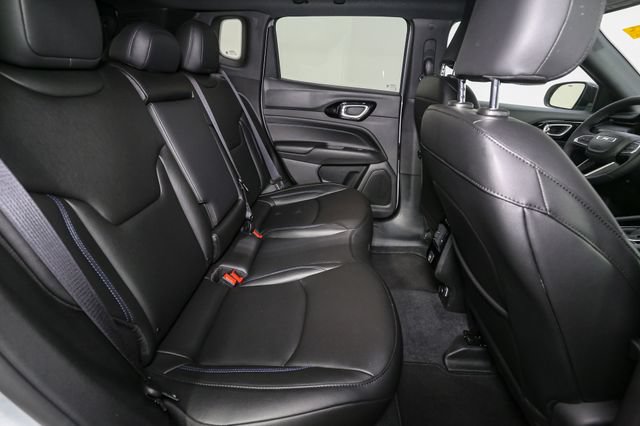 Used 2026 Jeep Compass Limited AWD/4WD image 19