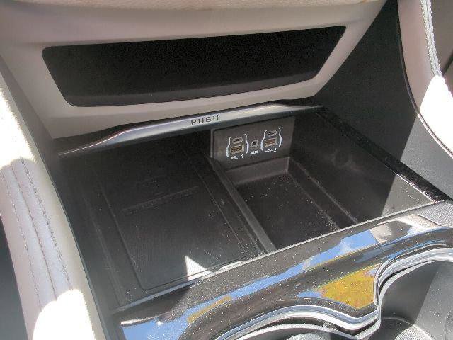 Certified 2024 Chrysler Pacifica Limited FWD image 20