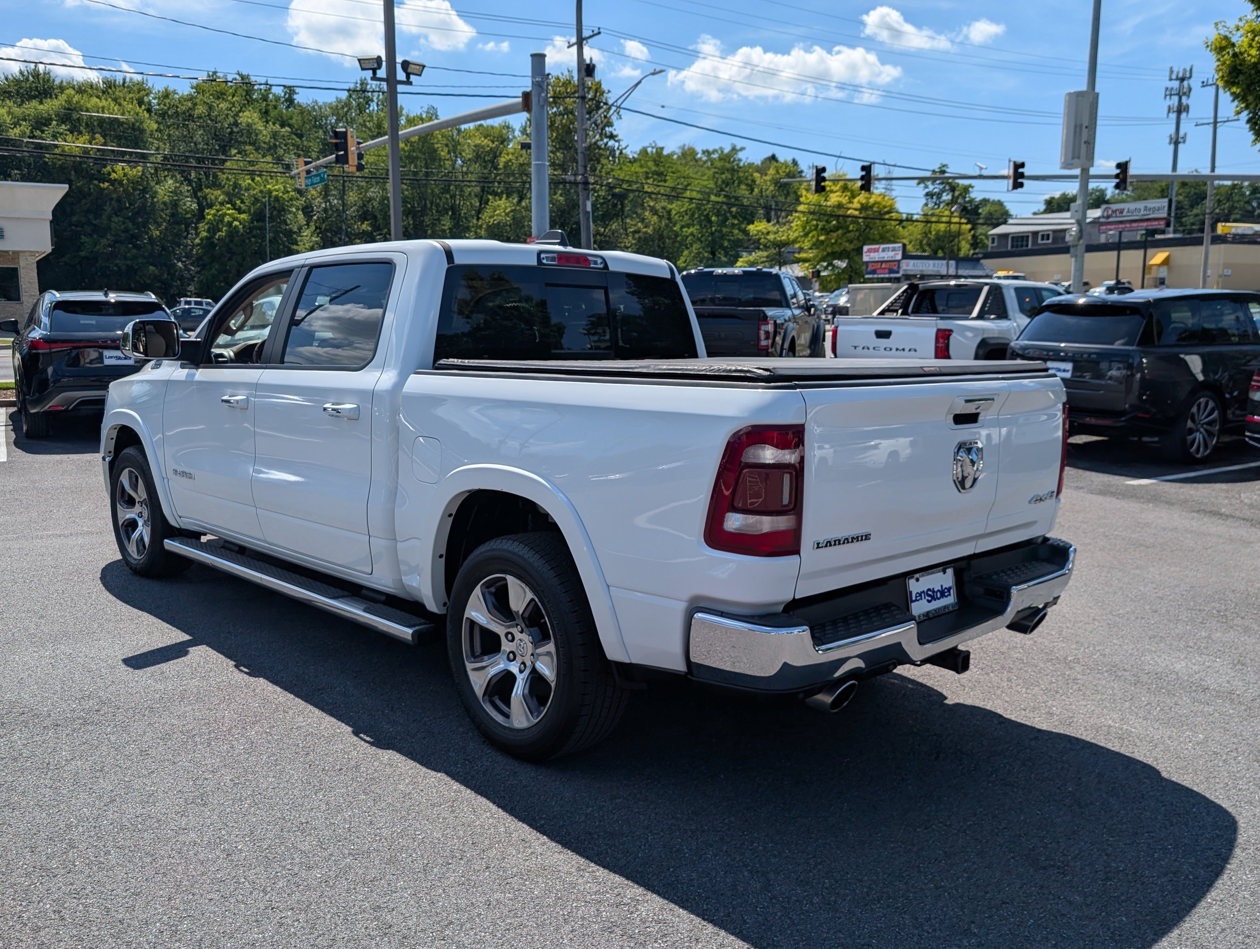 Used 2020 RAM 1500 Laramie AWD/4WD image 5