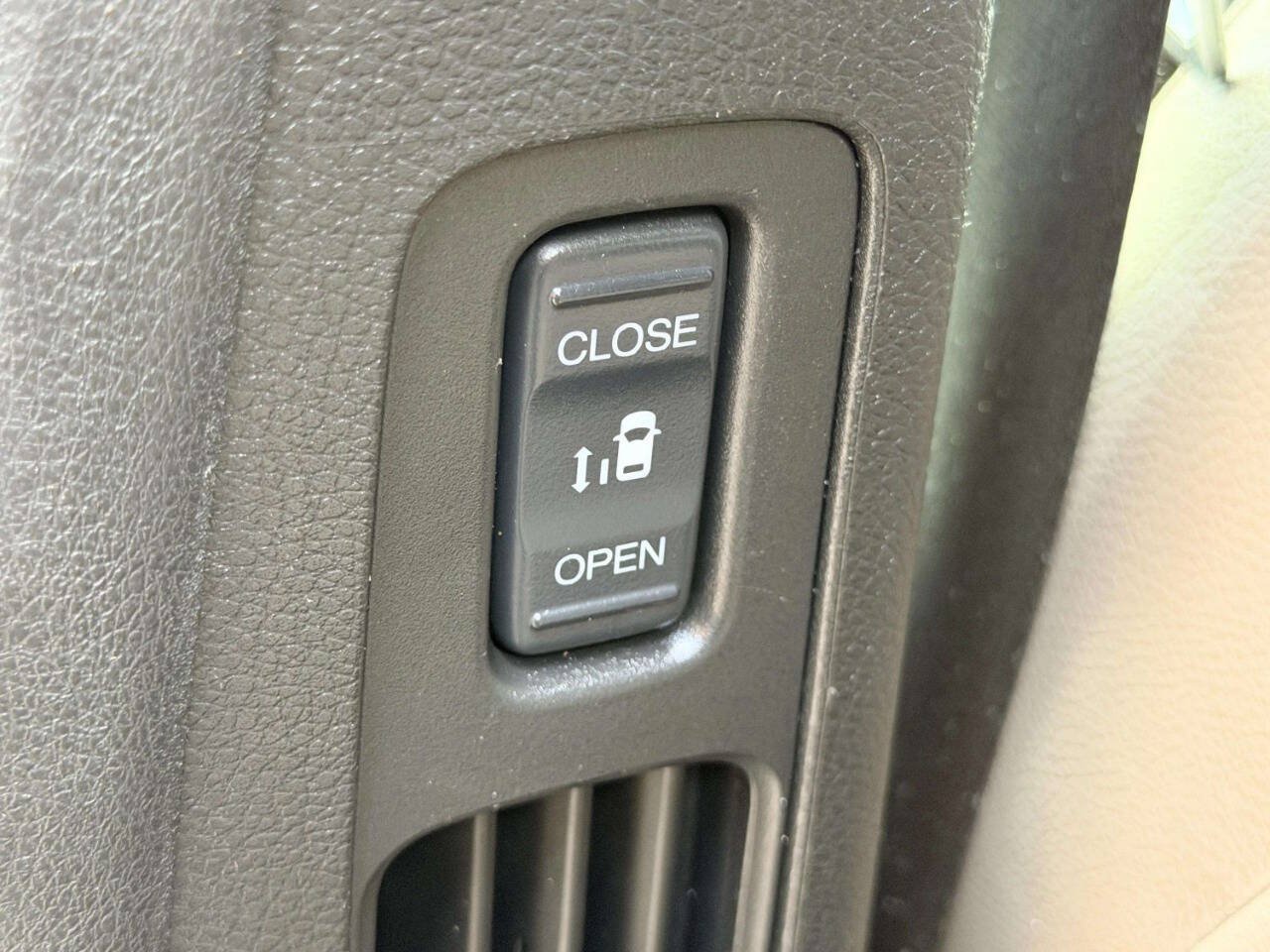 Used 2019 Honda Odyssey EX-L image 25