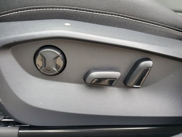 New 2026 Volkswagen Taos SEL image 16