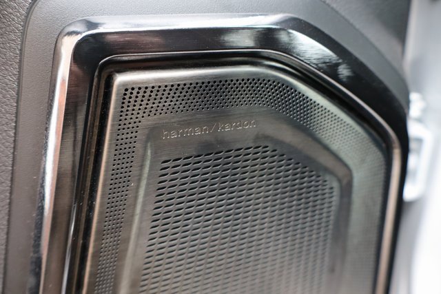 Used 2025 RAM 3500 Limited w/ Max Tow Package image 13