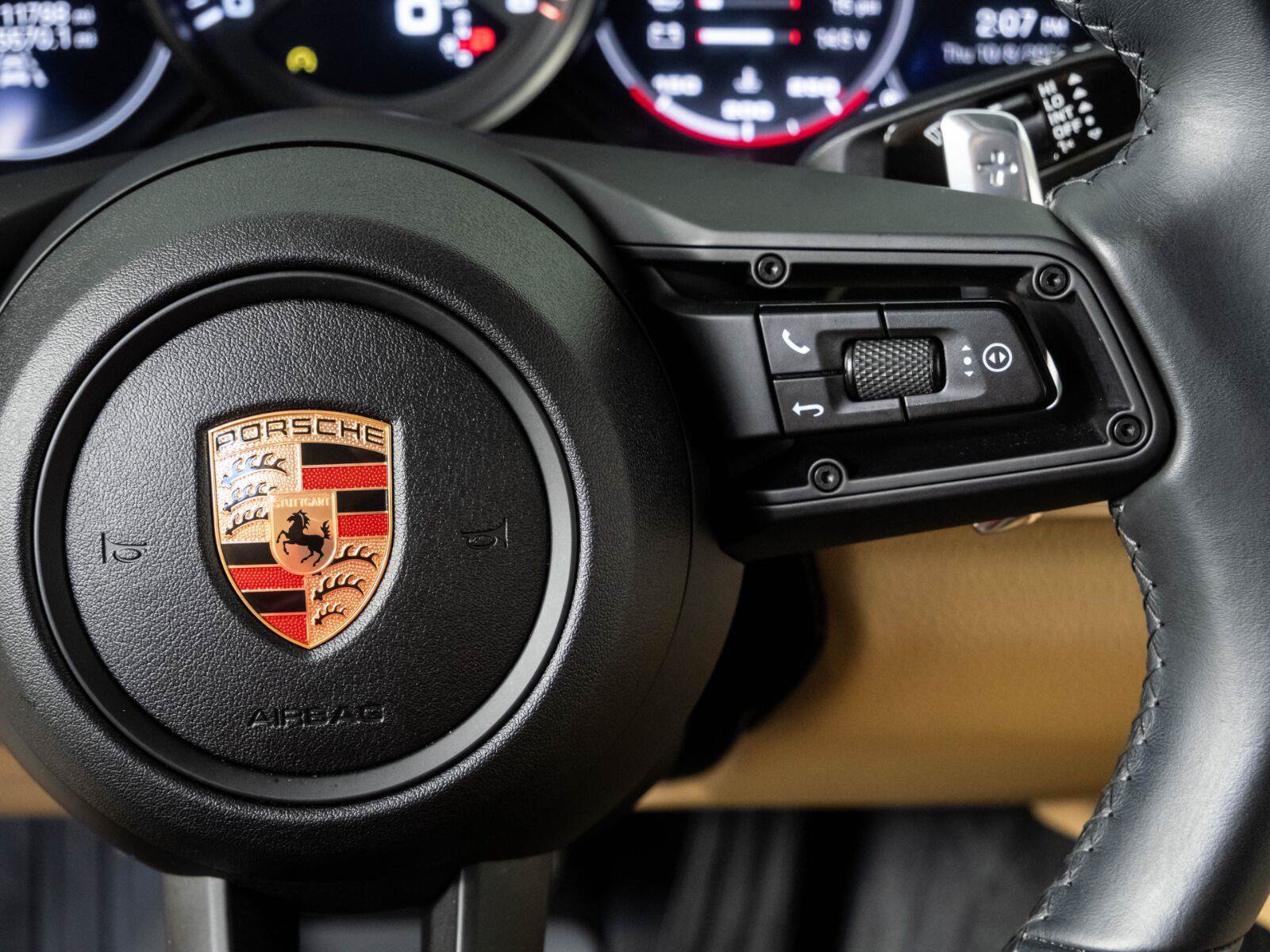Used 2023 Porsche Panamera Platinum Edition RWD image 11