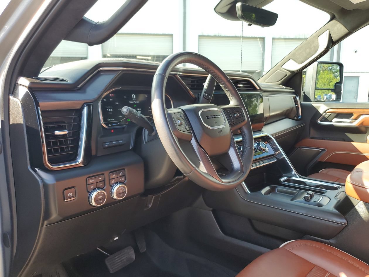 Used 2025 GMC Sierra 2500 Denali Ultimate AWD/4WD image 20