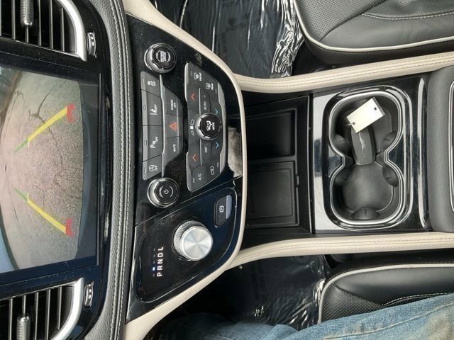 Used 2024 Chrysler Pacifica Limited FWD image 49