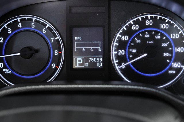 Used 2011 INFINITI G37 Convertible w/ Premium Pkg RWD image 16