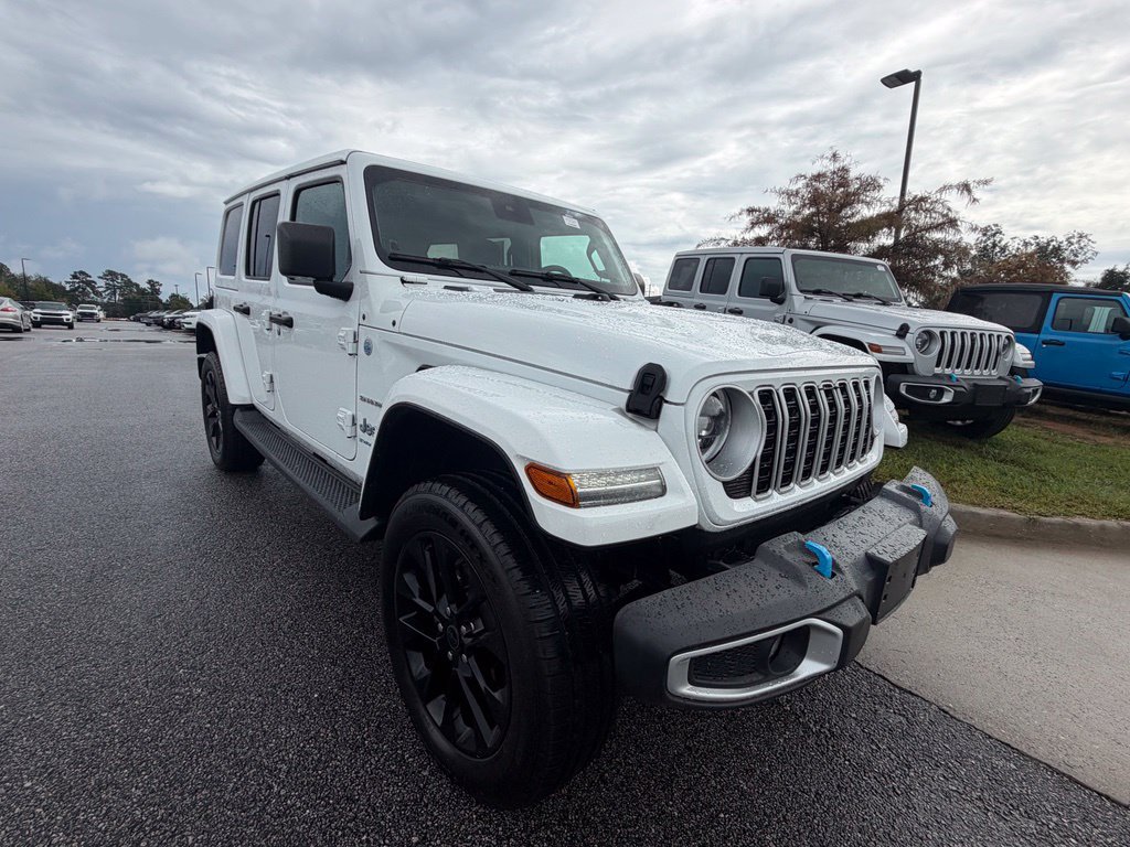 Used 2024 Jeep Wrangler Unlimited Sahara AWD/4WD image 14