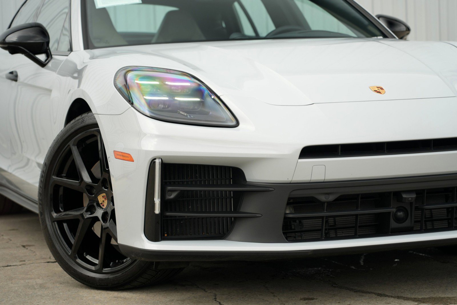 Used 2024 Porsche Panamera 4 w/ Premium Package image 60