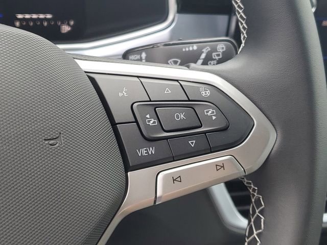 New 2025 Volkswagen Taos SE image 15