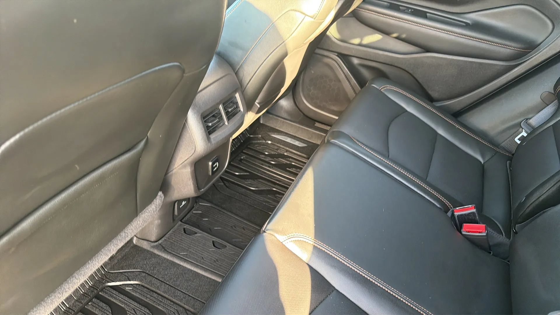 Used 2018 GMC Terrain SLT w/ Preferred Package AWD/4WD image 38